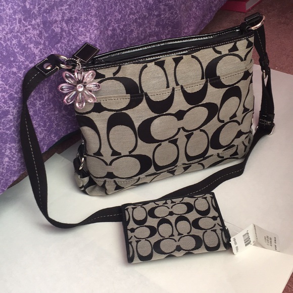 Authentic Coach Set! Crossbody and Wallet!!! - Picture 3 of 7